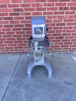 USED HOBART LEGACY HL300 PLANETARY FLOOR MIXER W/ BRAND NEW BOWL 30 QT, 3/4 HP, 120V