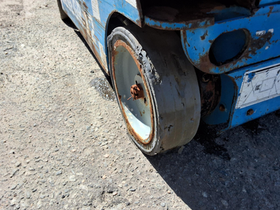 USED 2014 Genie GR-12