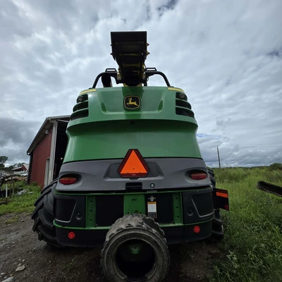 Used JOHN DEERE 8800 Agricultural Choppers New York US | Iron Listing #1363763