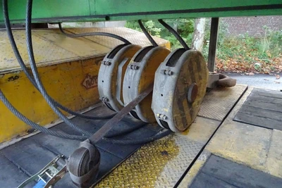 USED STAHL 63 + 63 TON X 34 502 MM