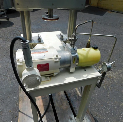 USED ROSS DISCHARGE PRESS DS-1/2
