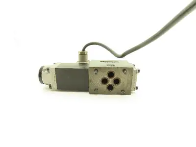 Rexroth DBWC-B2-52/200- Hydraulic Directional Valve NO 24VDC 2900 PSI