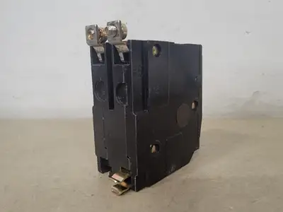 USED SQUARE D QOB230