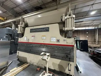 USED CINCINNATI PF350-12