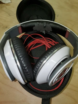 USED Beats Monster Beats Studio
