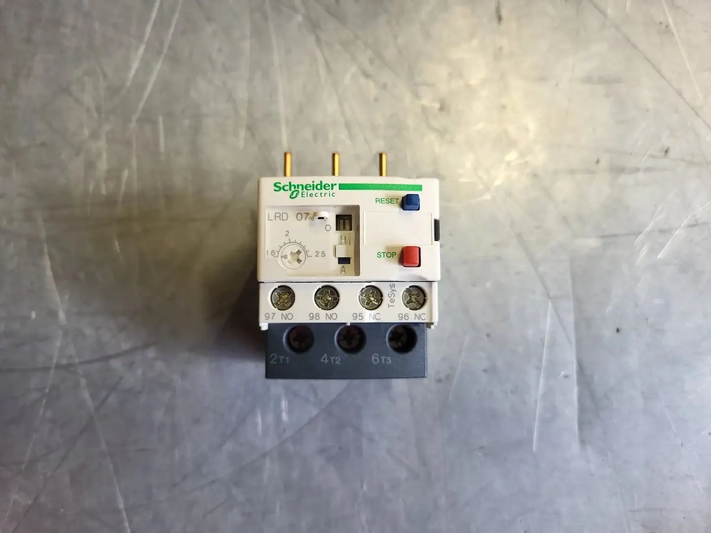 NEW SCHNEIDER ELECTRIC LRD07