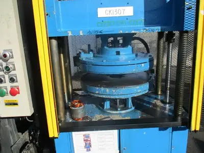 USED 1998 MPC 140