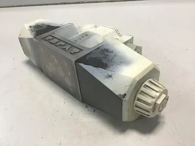 USED VICKERS DG4V56CMP7LH740JA170B20