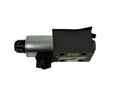 NEW PARKER D1VW020BNJW SOLENOID VALVE 24VDC 5000PSI