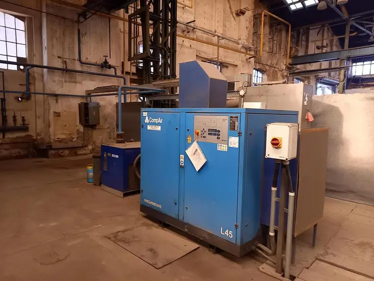 Used 2005 COMPAIR L45-7,5 Rotary Screw & Sliding Vane Air Compressors CZ | Amaron s.r.o. #1060678