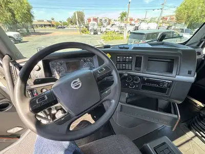 Used 2019 VOLVO VNL300 Conventional trucks California US | Commerce Truck Equipment Sales #1548722