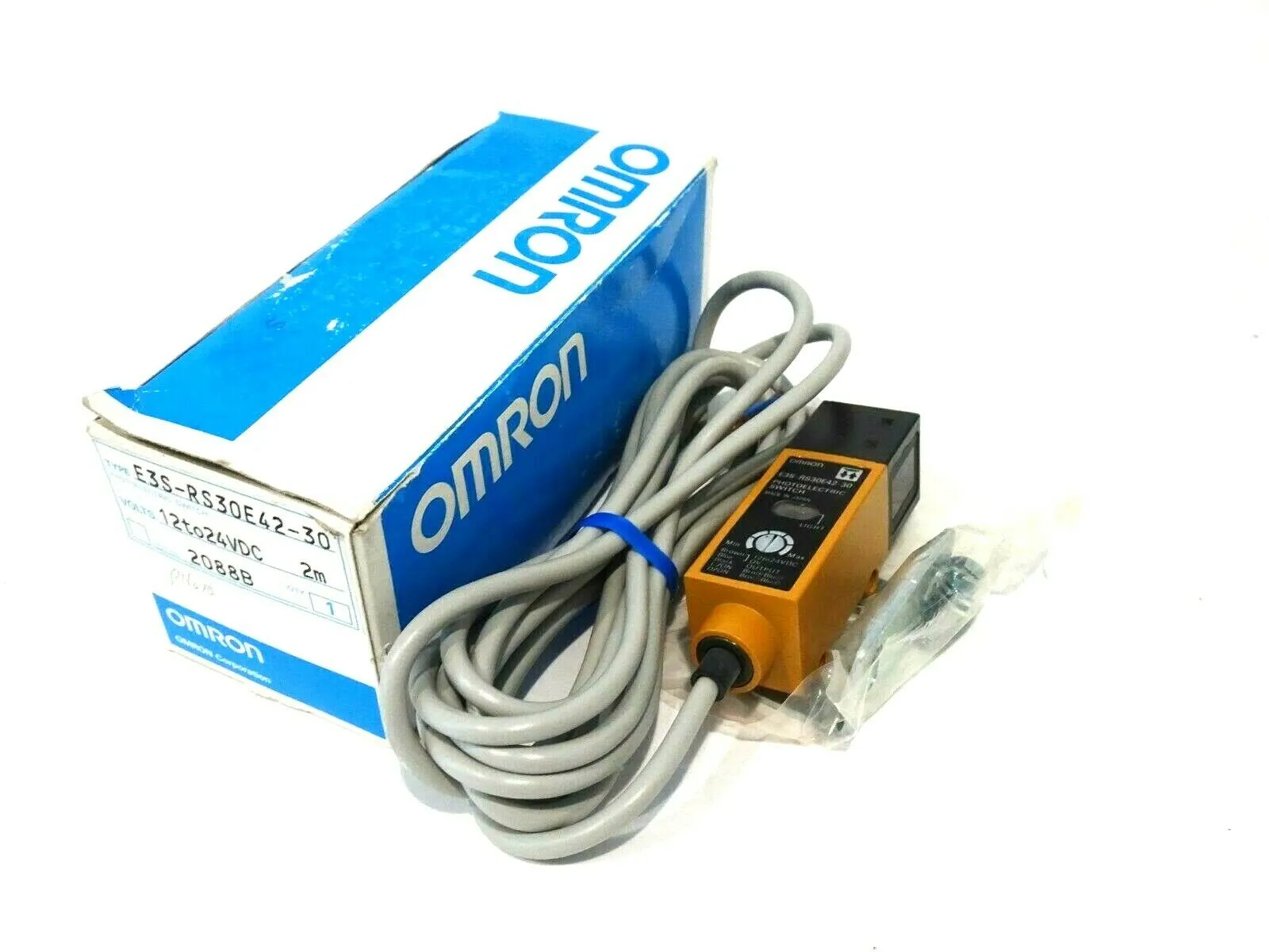 NEW OMRON E3S-RS30E42-30 PHOTOELECTRIC SWITCH E3SRS30E4230
