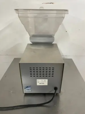 182-0206 2006 Old Tyme Nut Grinder Peanut Butter Machine