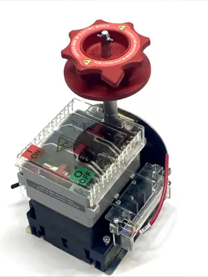 USED ALLEN-BRADLEY FUSED DISCONNECT SWITCH 30A 3‑POLE IN ENCLOSURE
