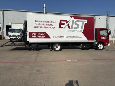 Used 2018 ISUZU VAN BODY TRUCK - DIESEL (2018) Box trucks Texas US | MachineryMax #1488266