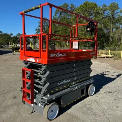 USED 2023 Skyjack SJ4740E