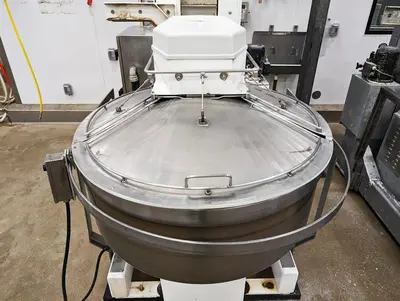 2016 EMPIRE AR300 Spiral Tipable Mixer | Harvest Equipment and Fabrication Inc (7)