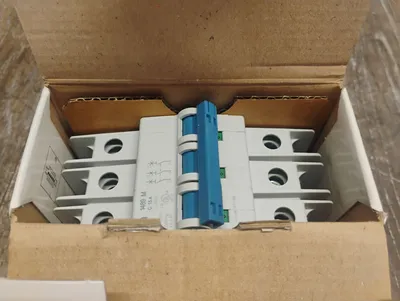 ALLEN BRADLEY 1489-M3C150 Electrical/PLC/Automation | ESS Industrial Equipment Sales (4)