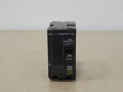 USED SQUARE D QO220
