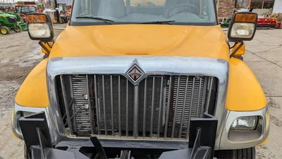 USED 2005 INTERNATIONAL WORKSTAR 7400