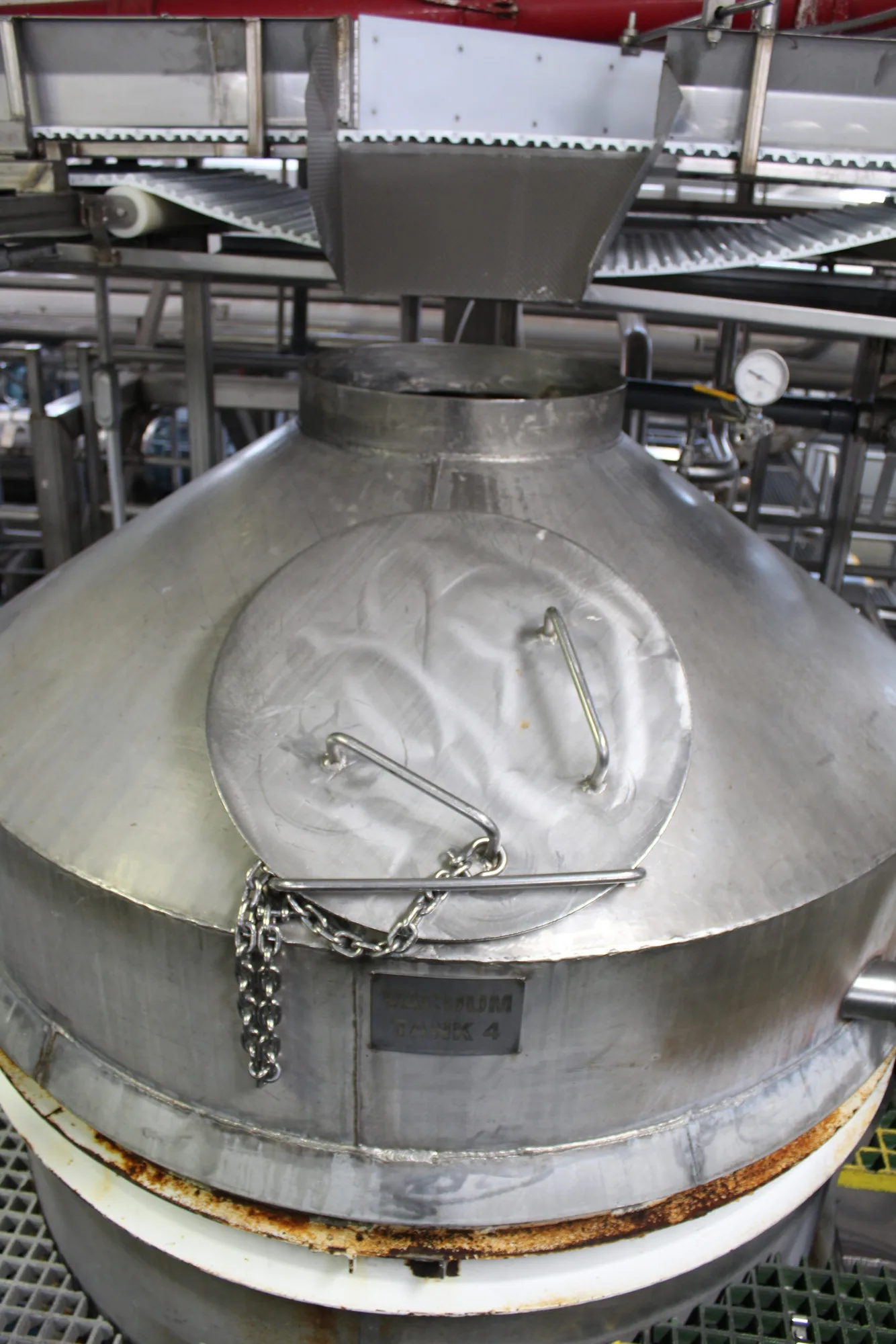 Vacuum Tank 4