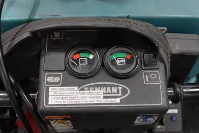 Tennant 5700 Electric Walk Behind Floor Scrubber