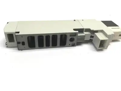 Used SMC PNEUMATIC COMPRESSED AIR SOLENOID VALVE 5 PORT Solenoid Valves Michigan US | Maverick Industrial Sales #1096005