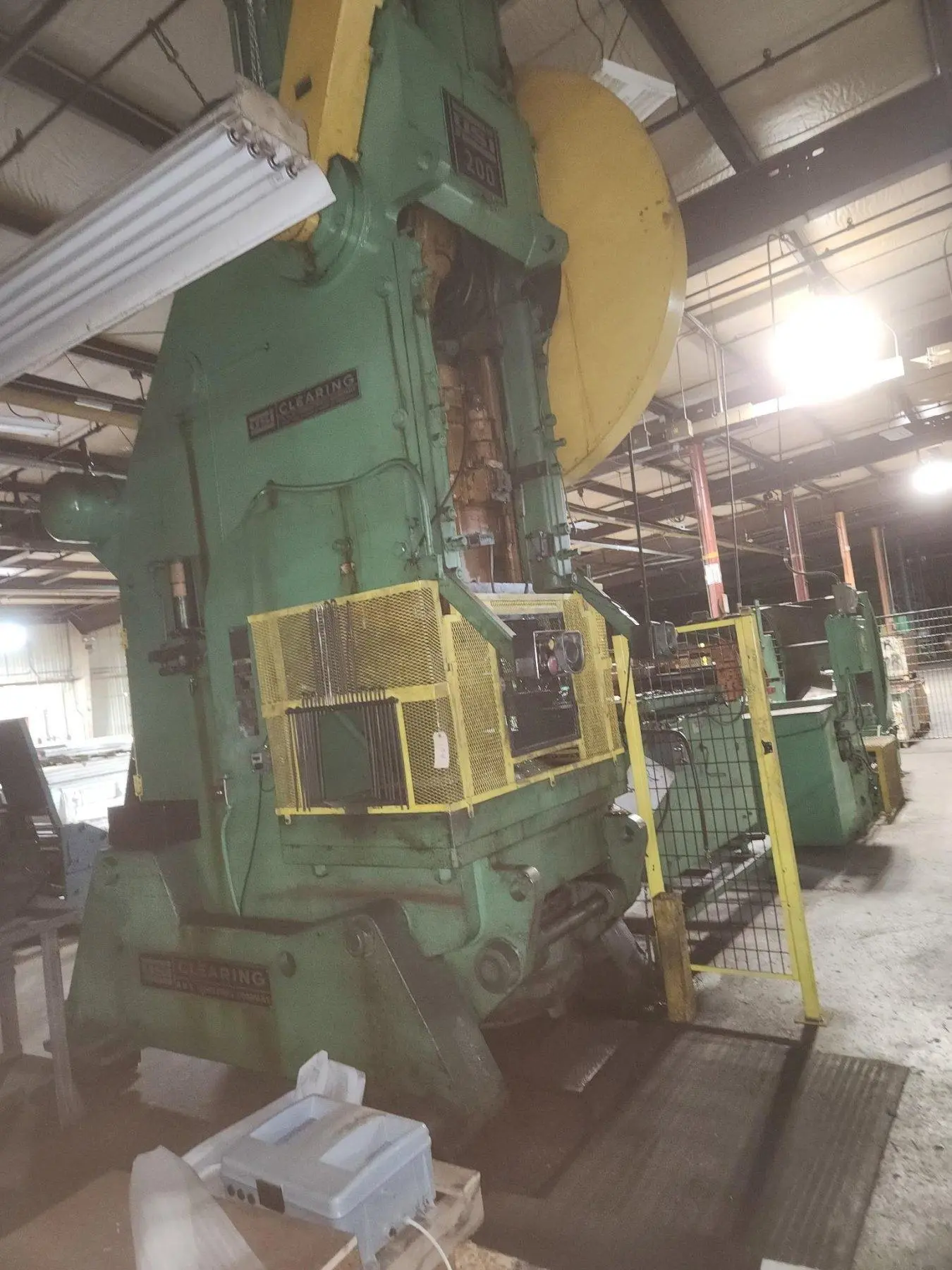 USED CLEARING 200P-701
