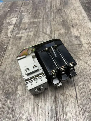 Allen Bradley 100-C09*10 Electrical/PLC/Automation | ESS Industrial Equipment Sales (6)