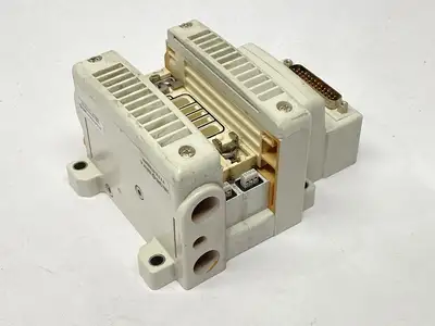 VV5QC21-02N7FD0-S | SMC  Pneumatic Manifold Base 2-Station D-Sub - Used