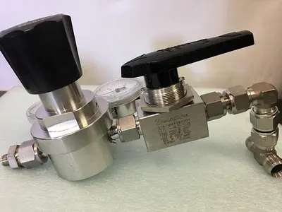 TESCOM 150 PSIG MAX OUTLET WITH SWAGELOK  SS-45S8