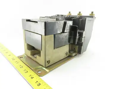 Allen Bradley 702-E0D9347 SER. K Motor Starter Size 4 100HP 600V 135A 120V Coil