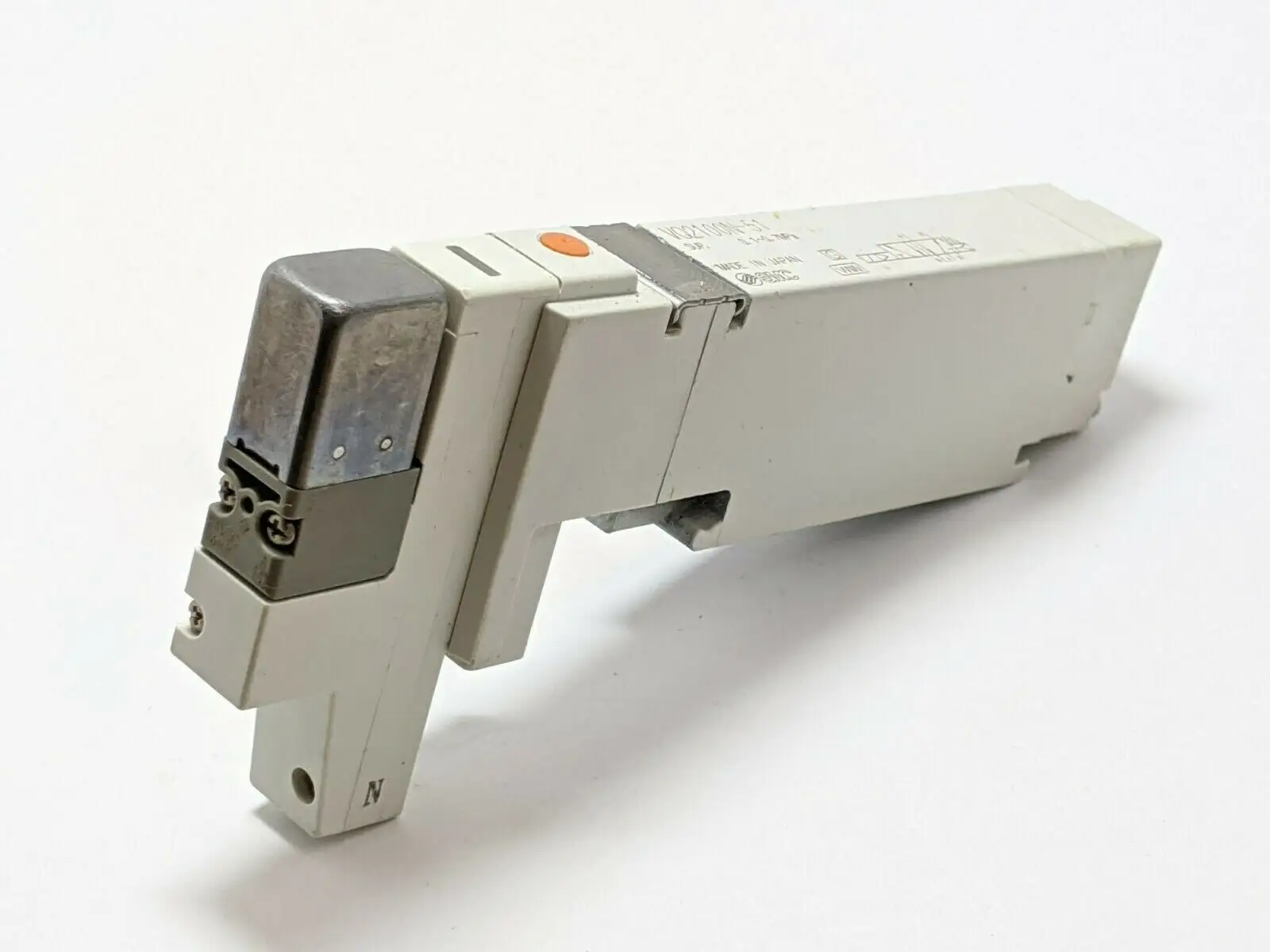 USED SMC PNEUMATIC SOLENOID VALVE 4 WAY