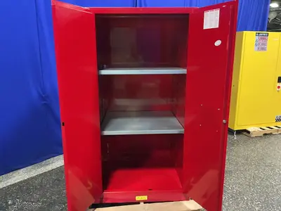Used ULINE H1565MR Cabinets Ohio US | HGR 24 #1343731