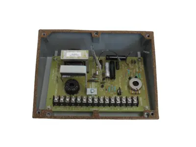 NEW GENERAL ELECTRIC 3S7505PG520A6 PHOTOELECTRIC CONTROL 3S7505KF124A1