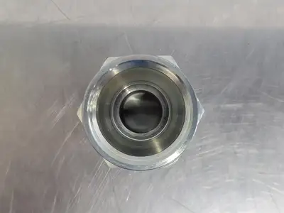 Hydraulic Adapter F-16 JIC X M-12 JIC 1" x 3/4"