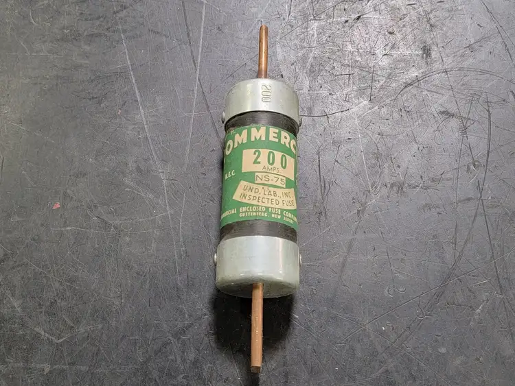 Used COMMERCIAL ENCLOSED FUSE NS-75 Misc Electrical & Power Parts British Columbia CA | Lenmark #294580
