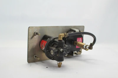 Used Fairchild PL10-10-R-15-15 Air Pressure Regulators California US | Davliegogo LLC #1705261