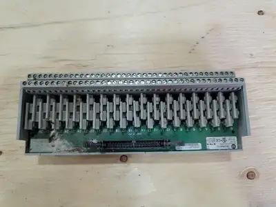 USED ALLEN-BRADLEY 1492-IFM40F-F-2