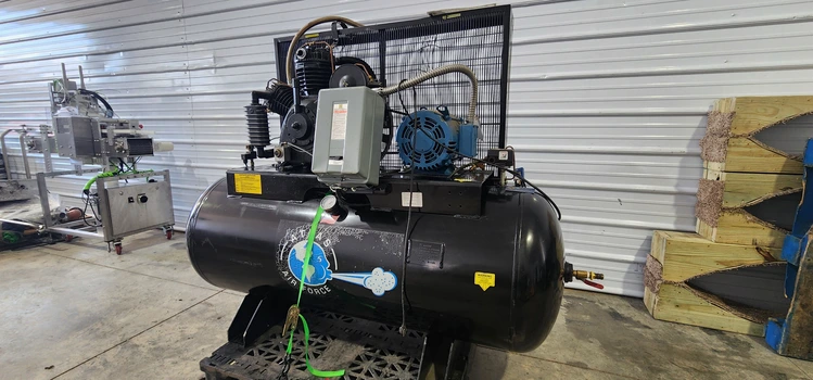 Used _UNKNOWN_ _UNKNOWN_ Lubricated Reciprocating Air Compressors Indiana US | Brewhouse Equipment Group #1059439