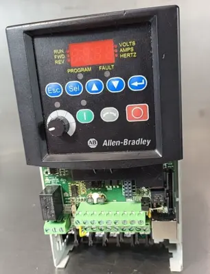 Allen Bradley 22B-D2P3N104 22BD2P3N104 Series A PowerFlex 40 AC Drive(BIN3.3.1)