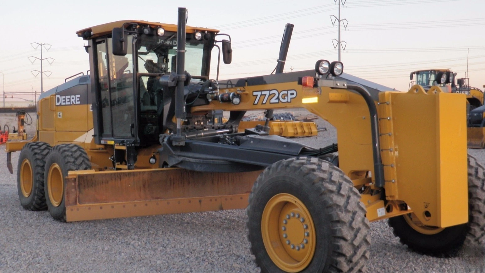 USED 2015 Deere 772GP