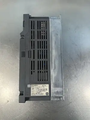 Mitsubishi ￼FR-A720-0.75K (BIN-1.2.4)