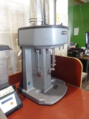 Waring 3-Head Drink Mixer