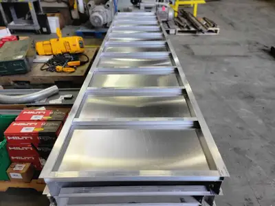 USED LEGRAND P300230