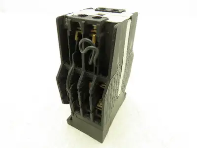 Siemens 3TF81 33-0AK1 Compact Reversing Contactor AC 120V Coil 1NO + 1NC Demag