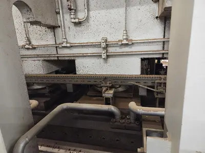 WEMHONER 5’ x 10’ SINGLE-OPENING SHORT-CYCLE FEED-THROUGH HOT PRESS WITH AUTOMATIC MATERIAL MEASURING/PRESSURE SYSTEM