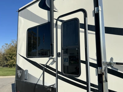 Used 2017 HEARTLAND ROAD WARRIOR Campers, Caravans, Motorhomes Michigan US | Miedema Asset Management Group #1579168