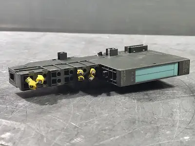 USED SIEMENS 6ES7 132-4HB01-0AB0
