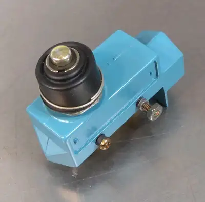 Micro Switch DTE6-2RN Limit Switch Loc4A2